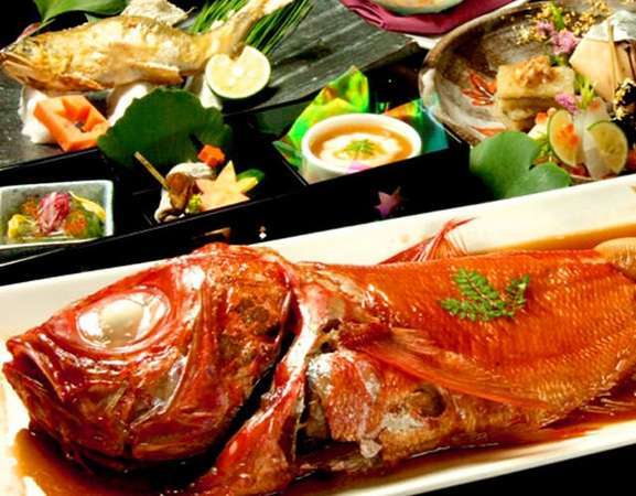伊豆長岡古奈温泉水庭の旅籠すみよし館『お料理ご案内』 金目ダイ煮付け 金目ダイの煮付け 伊豆長岡古奈温泉 水庭の旅籠 すみよし館